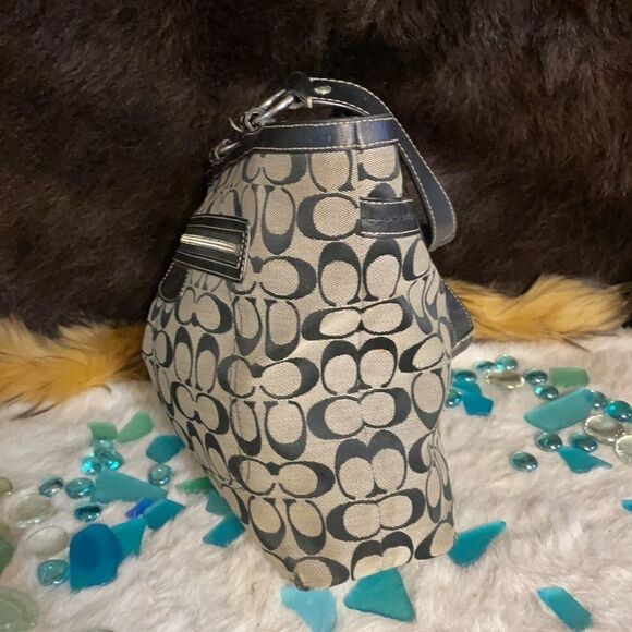 Coach purse (4107)  - Picture 7 of 16